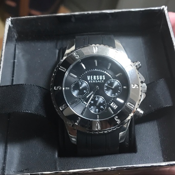 Versace Watch - Picture 1 of 1
